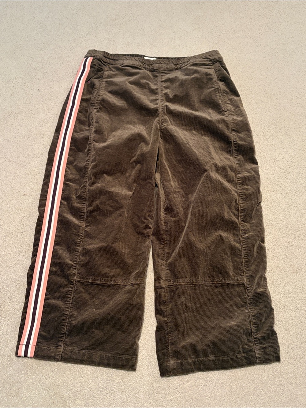 Anthropologie Pilcro Izzie Barrel Moss Corduroy Elastic Waist pants in large.
